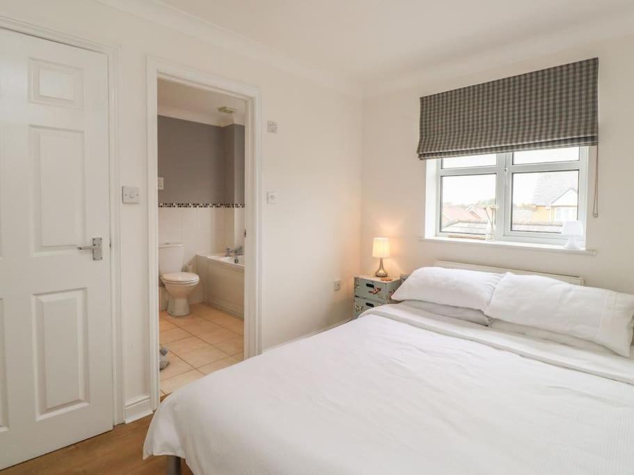 Stunning Seaviews - Beach House - Jacuzzi Bath Tub Littlestone-on-Sea 外观 照片