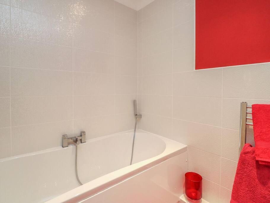Stunning Seaviews - Beach House - Jacuzzi Bath Tub Littlestone-on-Sea 外观 照片